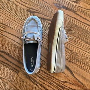 Sperry women’s size 8.5 canvas elastic tongue slip on with leather laces